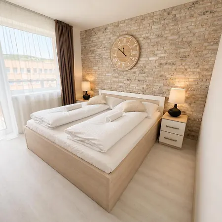Lam Brick - Parking Free - Ac - Terrace * Bratislava