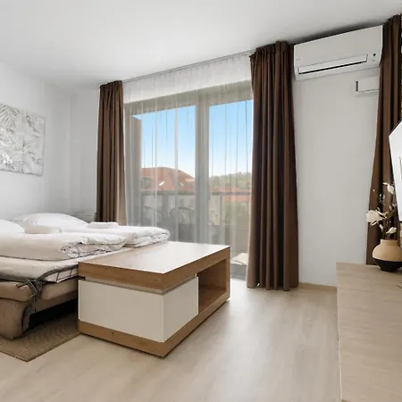 Διαμέρισμα Lam Brick - Parking Free - Ac - Terrace Μπρατισλάβα