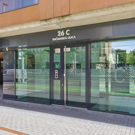 Lam Brick - Parking Free - Ac - Terrace Μπρατισλάβα
